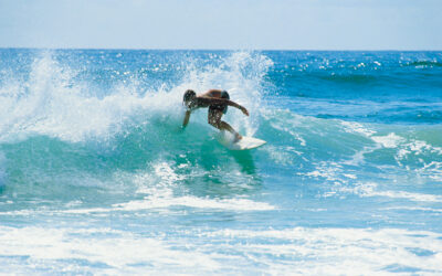 Surfing lessons in Broadbeach