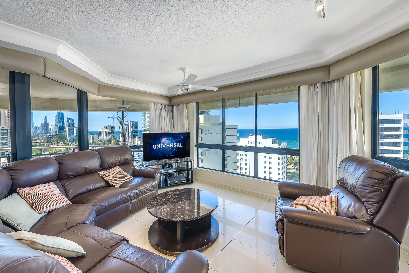 Victoria Square Apartments Balcony View U173