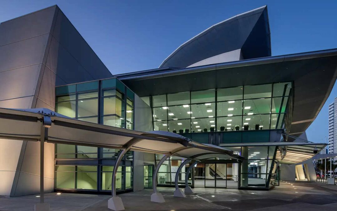 Gold Coast Entertainment in Broadbeach With Style and Flair